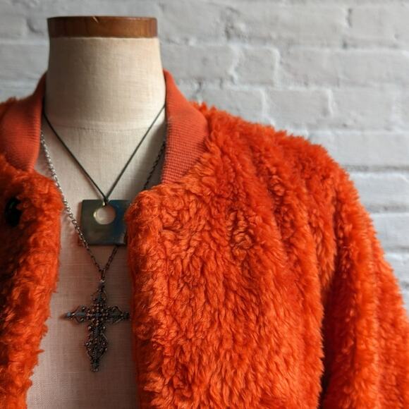 Uniqlo Faux Fur Orange Coat Fuzzy Bomber Indie Retro Statement Preppy Jacket - Picture 6 of 10